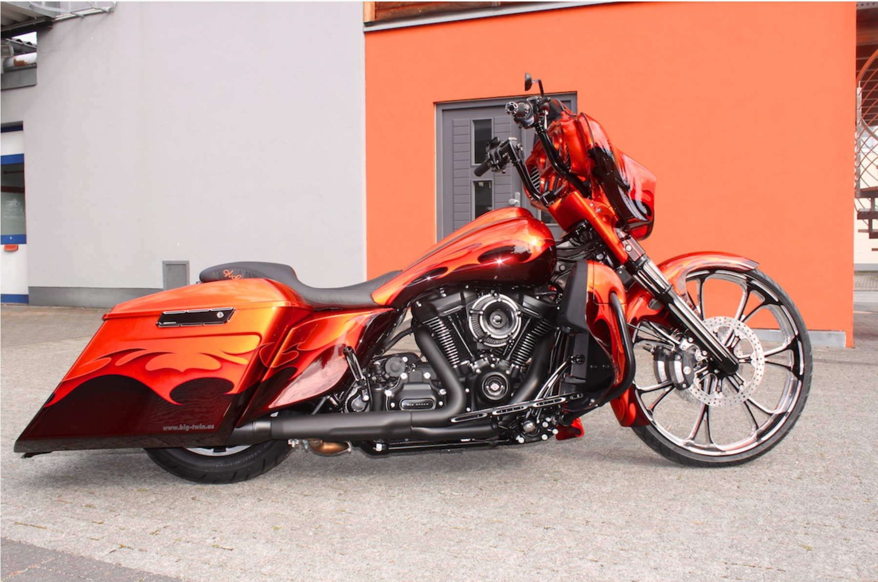 Street Glide Bagger Fire
